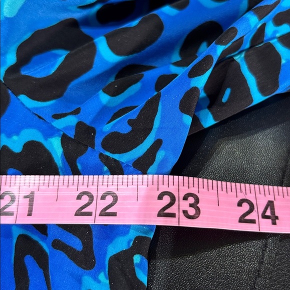 Style & Co. Adjustable long sleeve, button down lightweight blouse, pattern - Picture 10 of 10